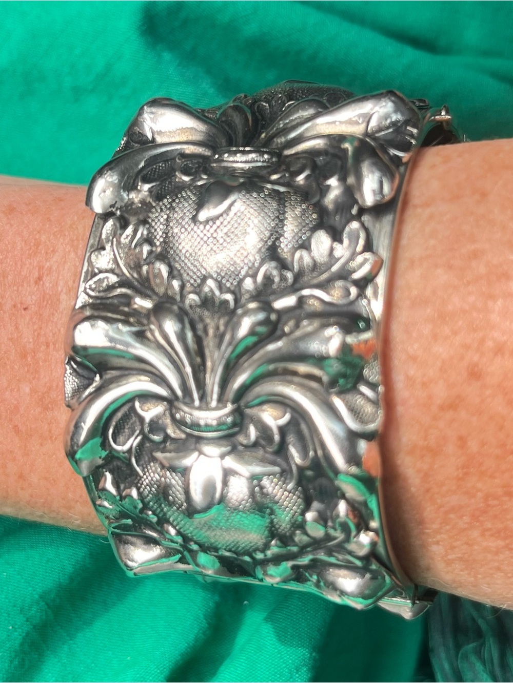 Whiting & Davis Floral Repousse Hinged Cuff Bracelet Vintage